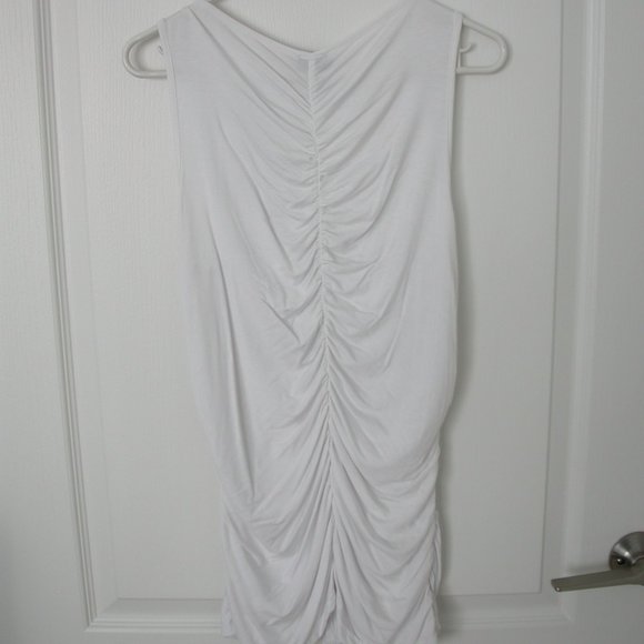 Rauched White Sleeveless Tunic - Picture 8 of 8